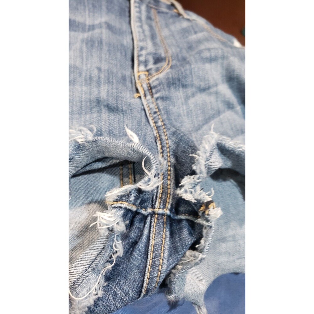 American Rag Cie Womens mid-rise ripped blue jean shorts, 2" inseam, size 11 - Picture 5 of 5